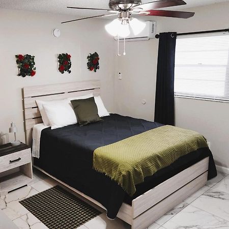 Adorable Mini Suite In Tampa Exterior photo